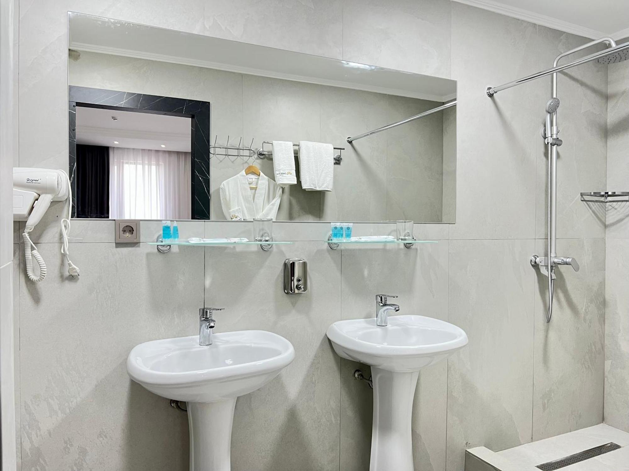 Dostar Inn Schymkent Exterior foto
